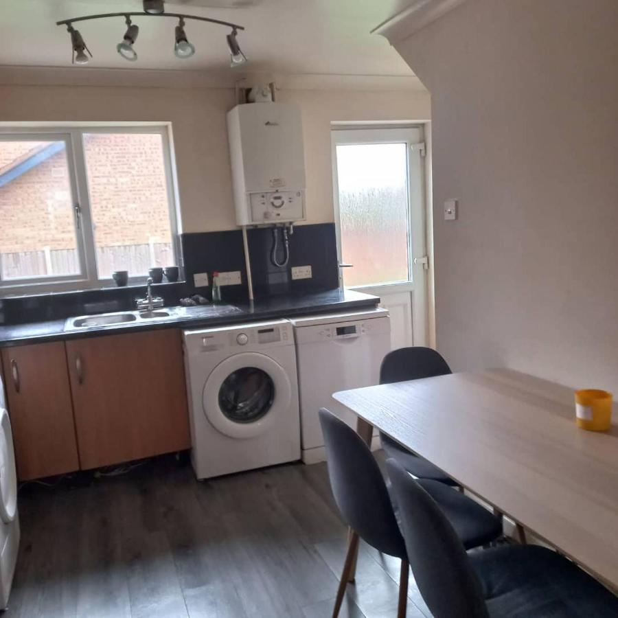 Hamilton 3 Bedrooms 10 Minutes From City Centre Leicester Exterior photo